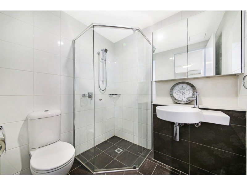 819/6 Aqua Street, Southport QLD 4215