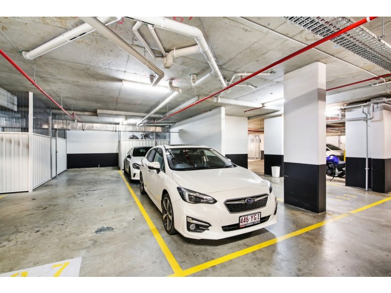 819/6 Aqua Street, Southport QLD 4215