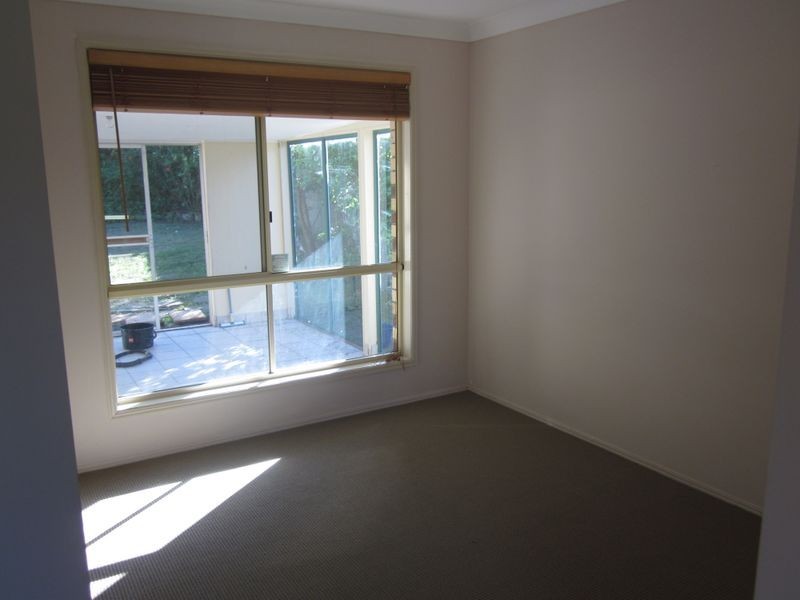 21 Fairwiew  Drive, Parkwood QLD 4214