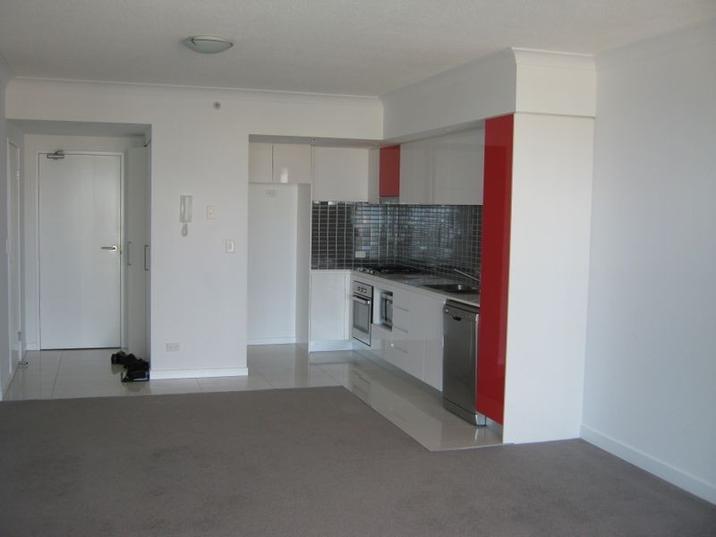 22203/5 Lawson Street, Southport QLD 4215