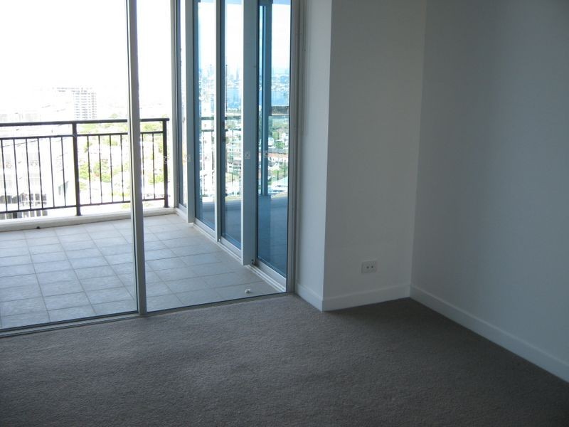 22203/5 Lawson Street, Southport QLD 4215