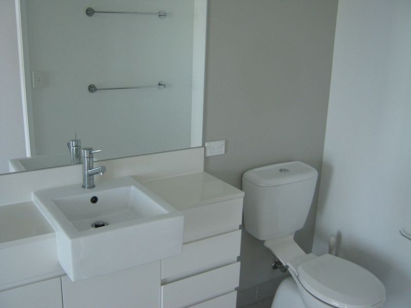 22203/5 Lawson Street, Southport QLD 4215