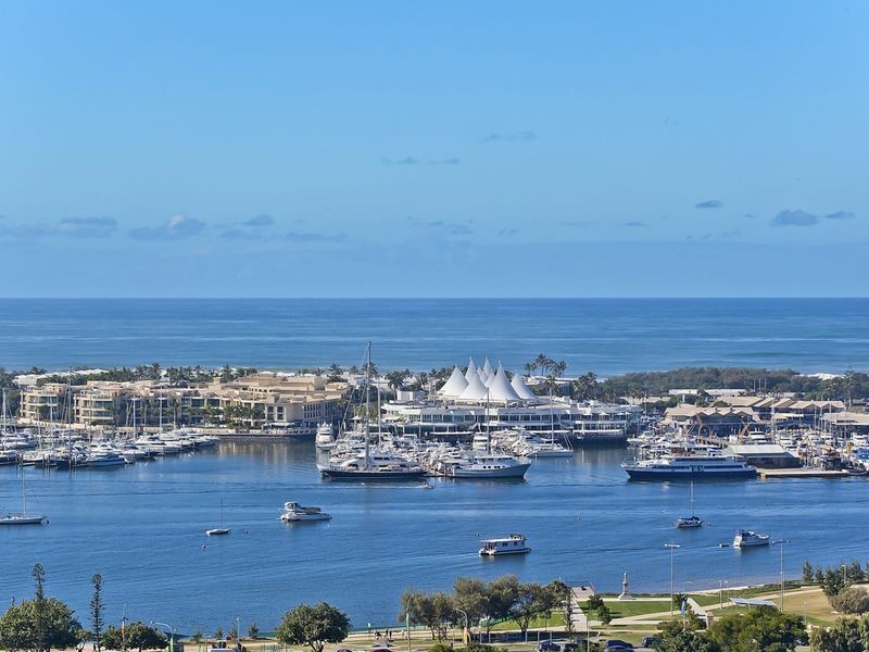 22203/5 Lawson Street, Southport QLD 4215