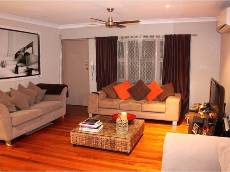 24 Allden Avenue, Labrador QLD 4215