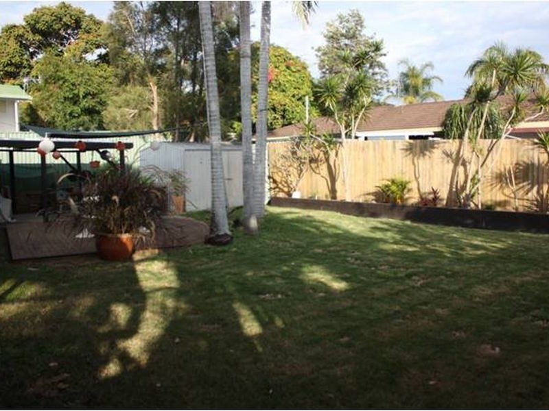 24 Allden Avenue, Labrador QLD 4215