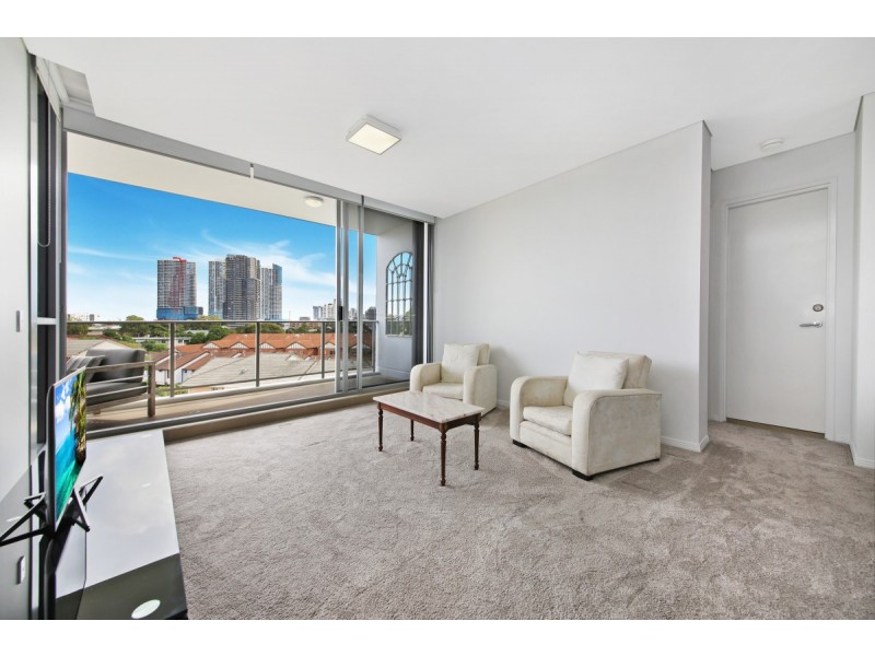 821/6 Aqua Street, Southport QLD 4215