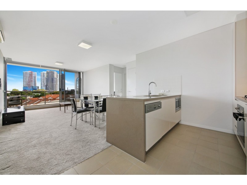 821/6 Aqua Street, Southport QLD 4215