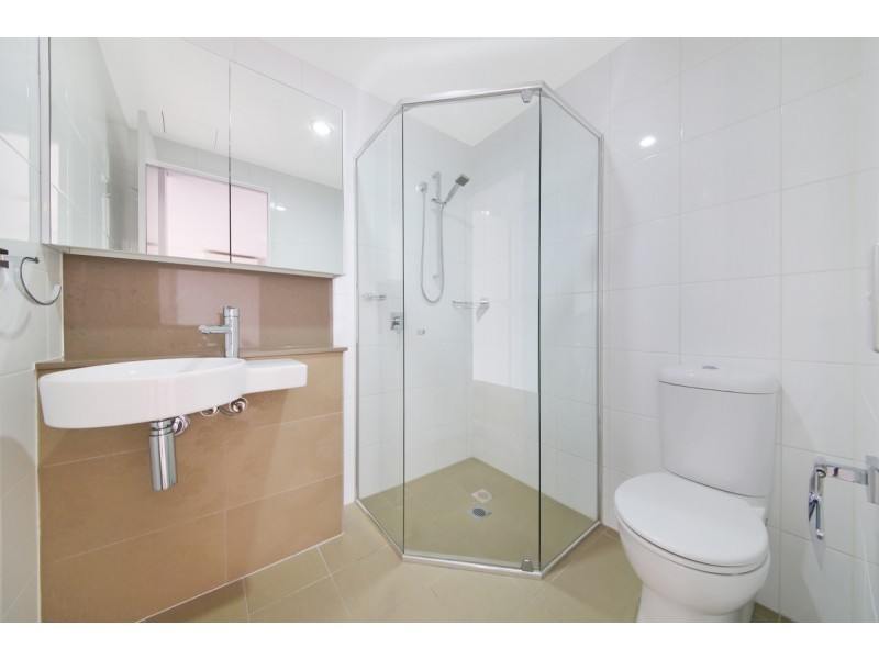 821/6 Aqua Street, Southport QLD 4215