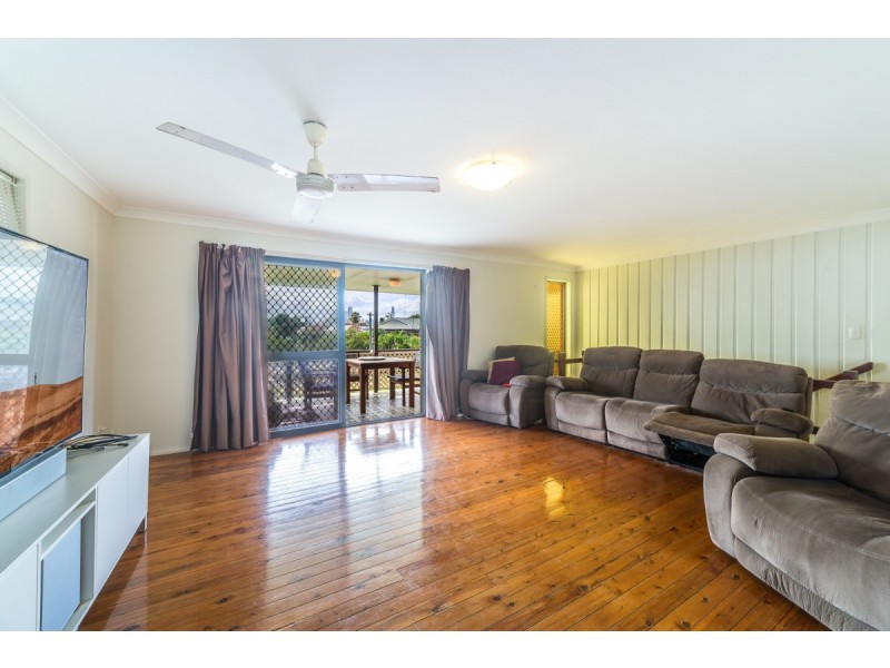 30 Crinum Crescent, Southport QLD 4215