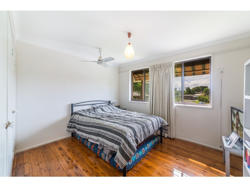 30 Crinum Crescent, Southport QLD 4215