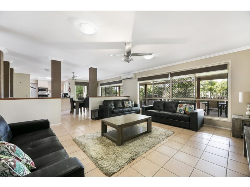 79 Daintree Drive, Parkwood QLD 4214