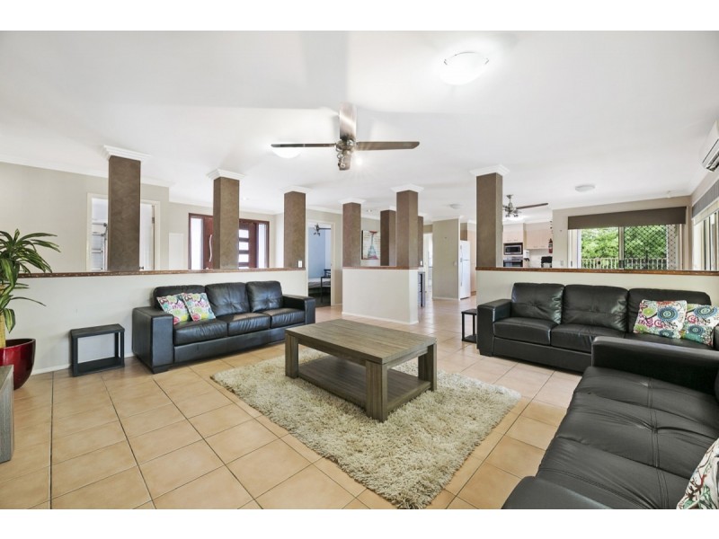 79 Daintree Drive, Parkwood QLD 4214