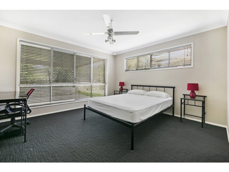 79 Daintree Drive, Parkwood QLD 4214