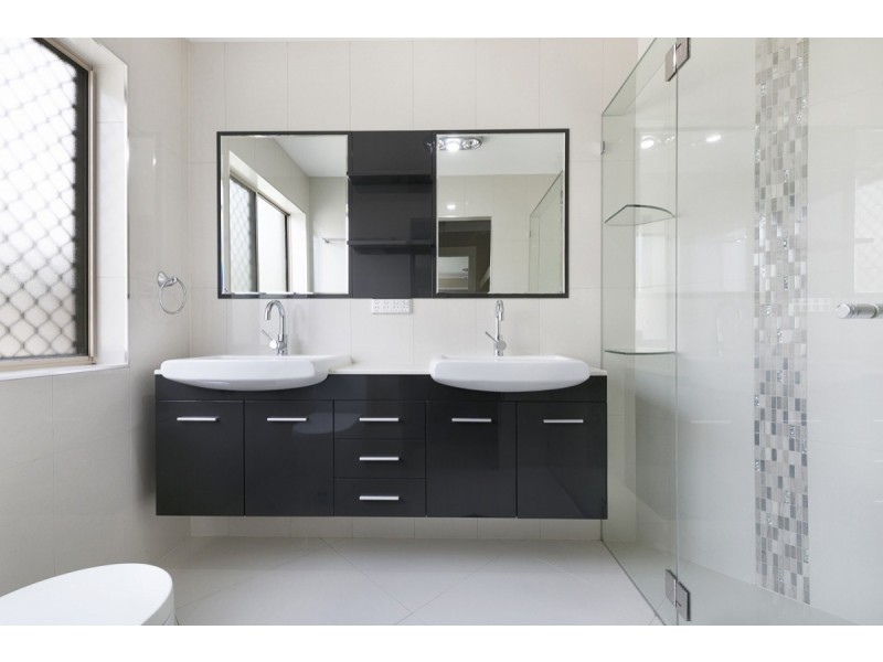 79 Daintree Drive, Parkwood QLD 4214