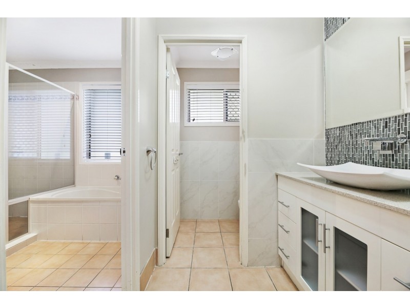 79 Daintree Drive, Parkwood QLD 4214