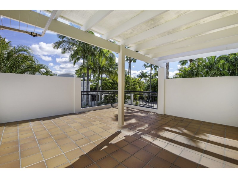 11 Parkview/100 Cotlew Street East, Southport QLD 4215