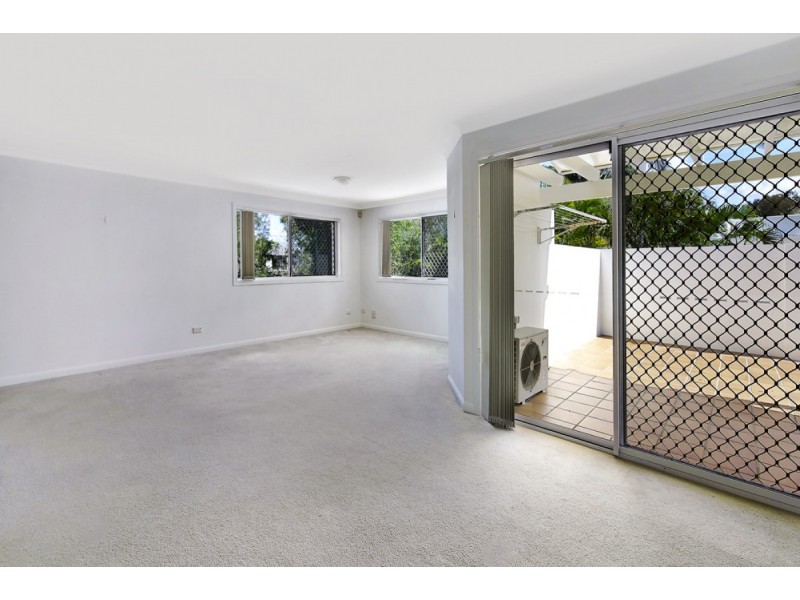 11 Parkview/100 Cotlew Street East, Southport QLD 4215