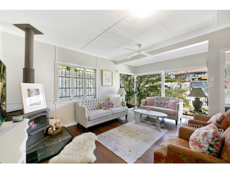 26 Mole Avenue, Southport QLD 4215