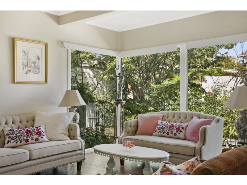 26 Mole Avenue, Southport QLD 4215