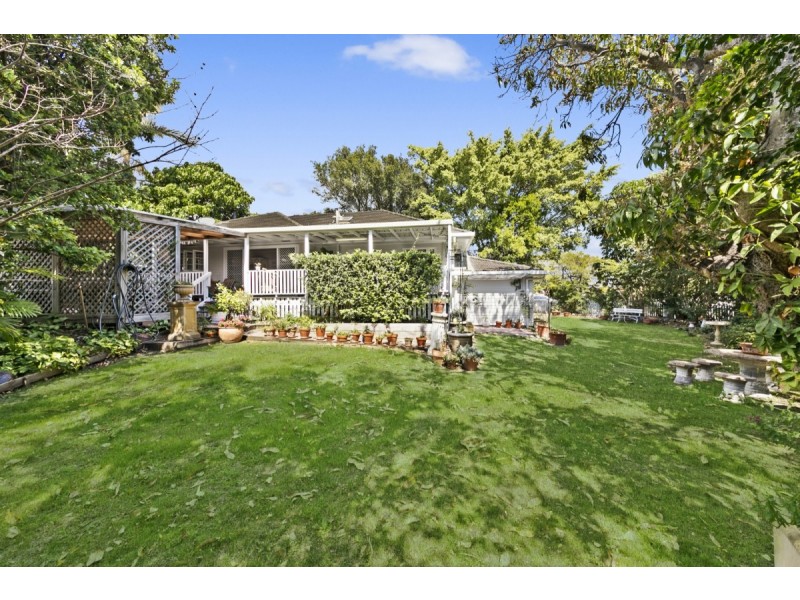 26 Mole Avenue, Southport QLD 4215