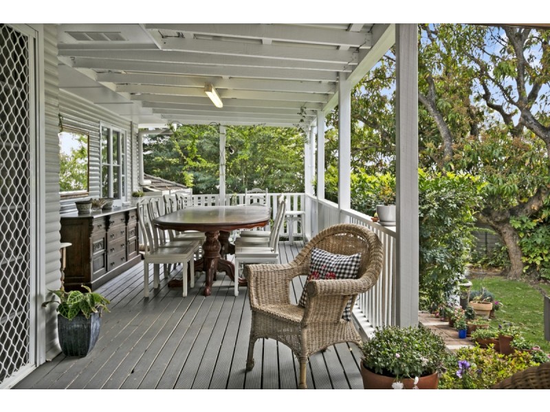 26 Mole Avenue, Southport QLD 4215