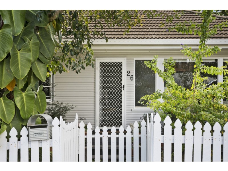 26 Mole Avenue, Southport QLD 4215