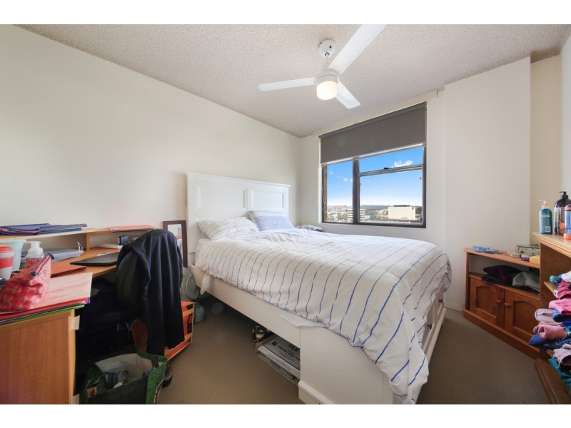 24/72 Marine Parade, Southport QLD 4215
