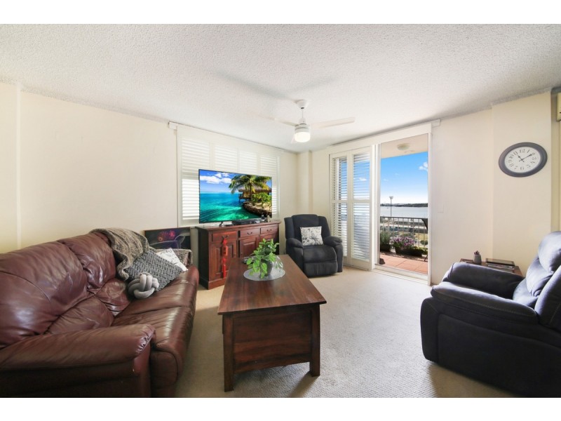 24/72 Marine Parade, Southport QLD 4215