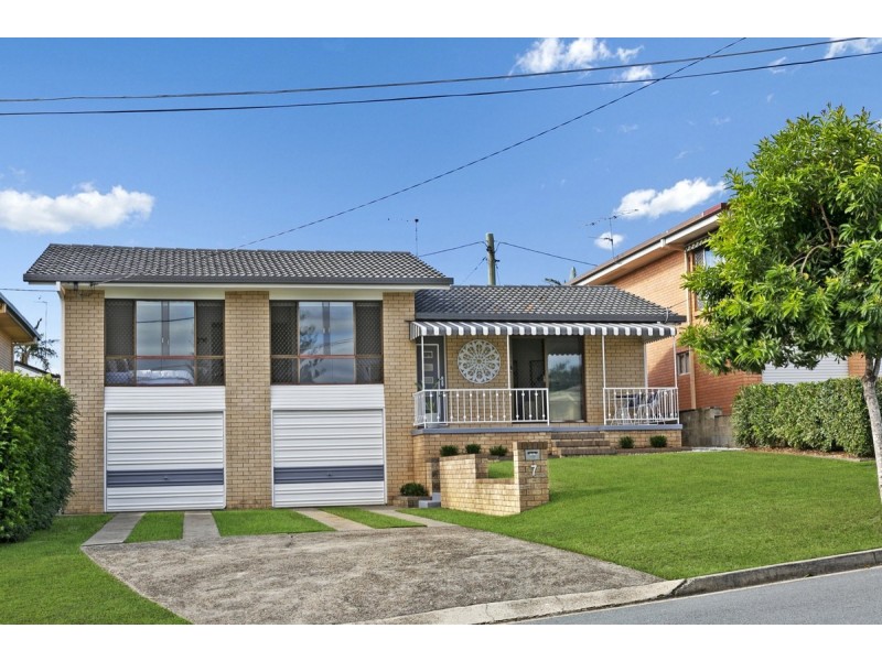 7 Ikana Court, Southport QLD 4215
