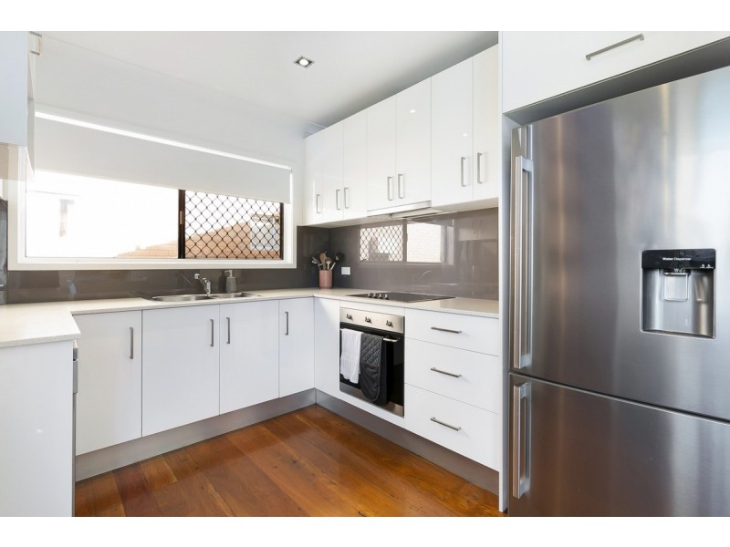 7 Ikana Court, Southport QLD 4215
