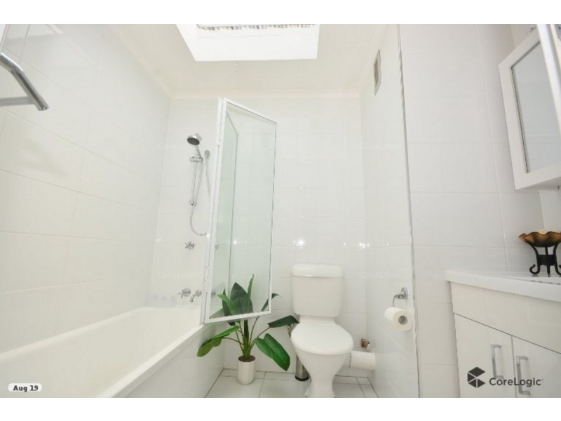 9/81 Brighton Parade, Southport QLD 4215