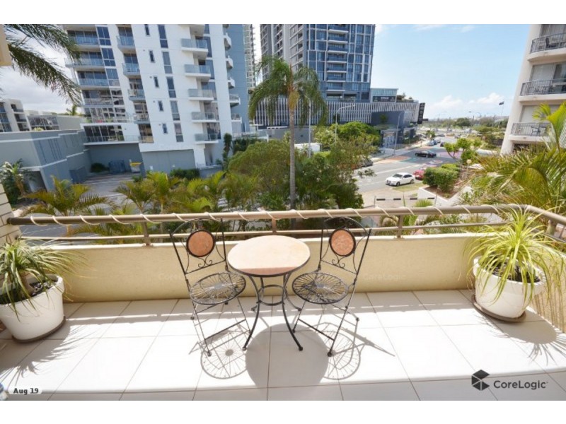 9/81 Brighton Parade, Southport QLD 4215