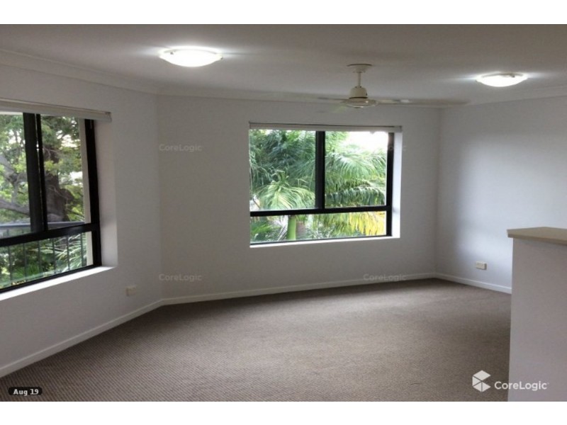 27/15 Lloyd Street, Southport QLD 4215