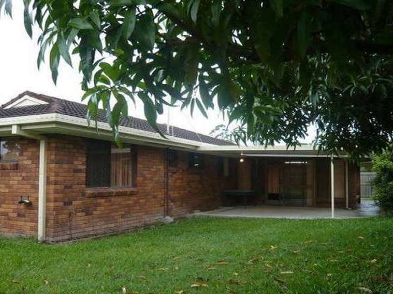 8 Petra Street, Southport QLD 4215