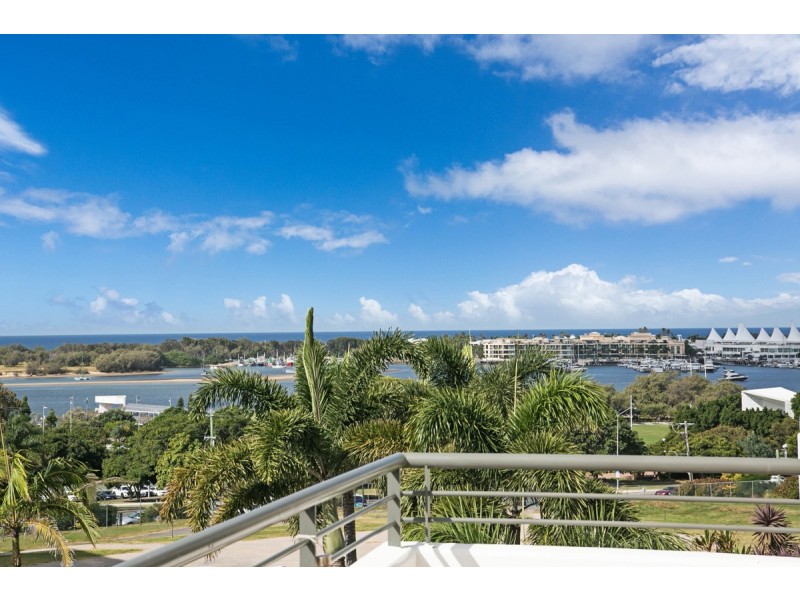109/105 Scarborough Street, Southport QLD 4215