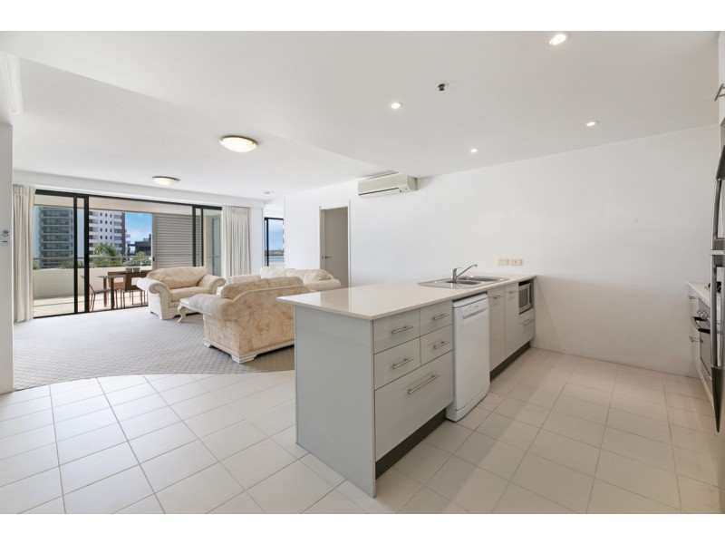 109/105 Scarborough Street, Southport QLD 4215