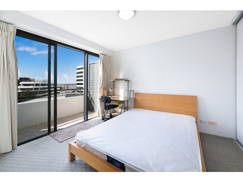 109/105 Scarborough Street, Southport QLD 4215