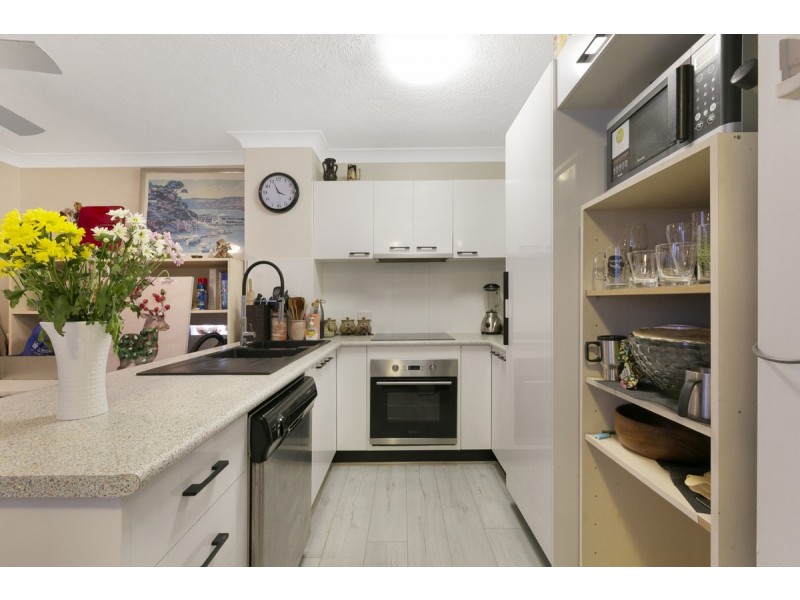 3/3-5 Norman Street, Southport QLD 4215