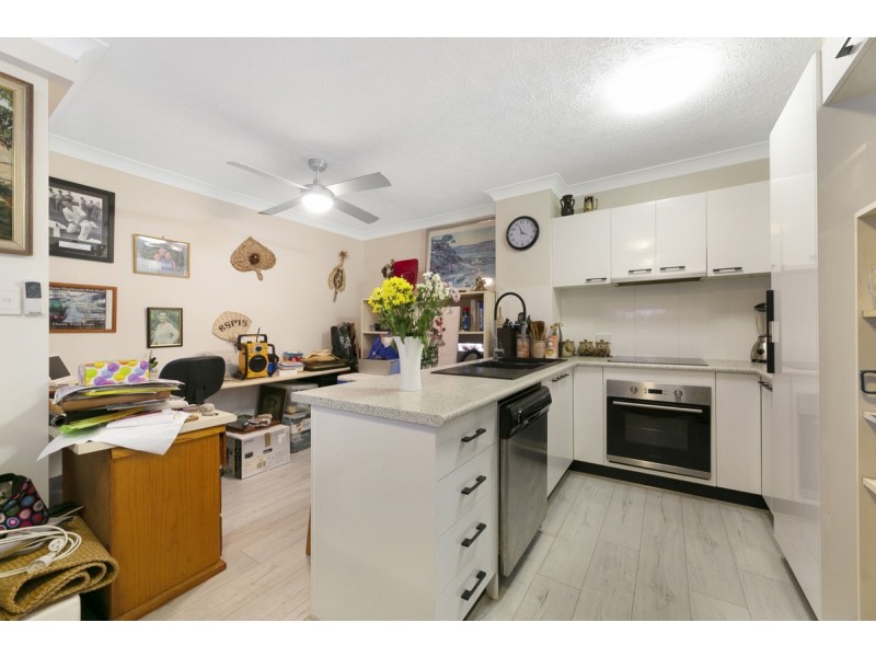 3/3-5 Norman Street, Southport QLD 4215