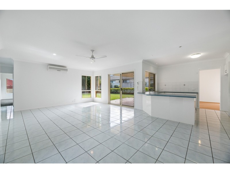 14 Lillywood Circuit, Molendinar QLD 4214
