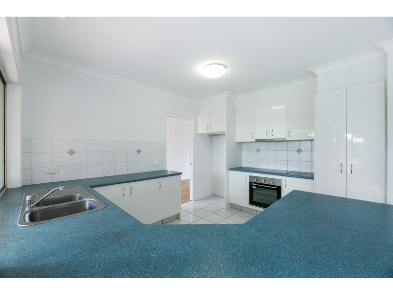 14 Lillywood Circuit, Molendinar QLD 4214