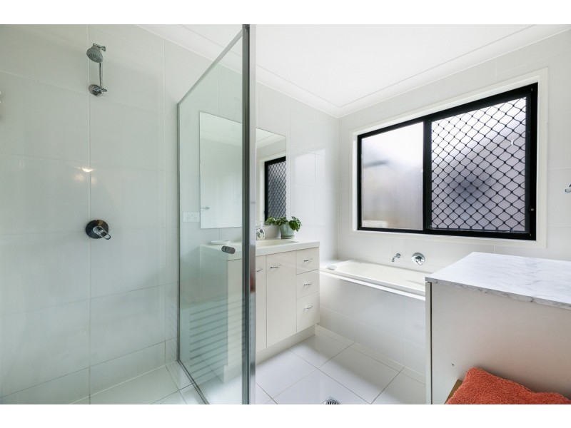 28 Rise Circuit, Pacific Pines QLD 4211