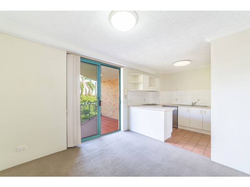7/45 Pohlman Street, Southport QLD 4215