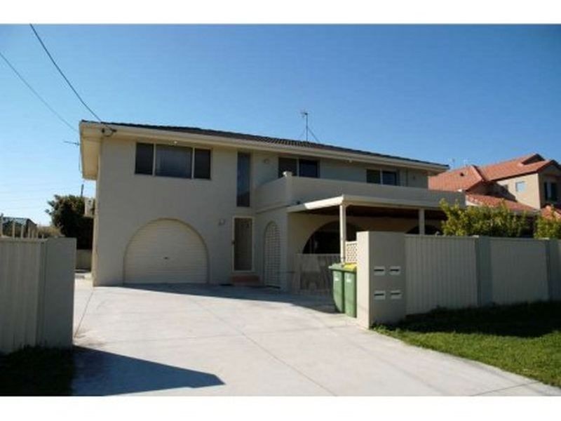 1/71 Falconer Street, Southport QLD 4215