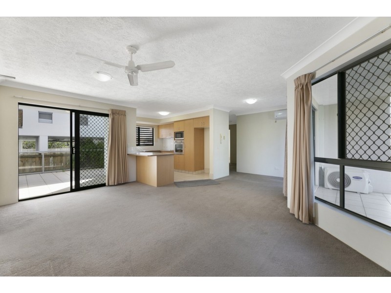 1/32 Bath Street, Labrador QLD 4215