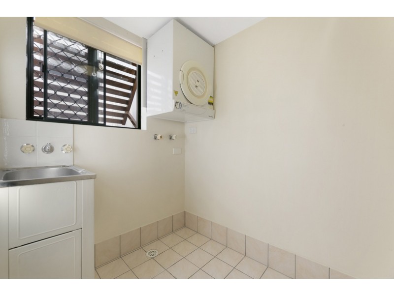 1/32 Bath Street, Labrador QLD 4215