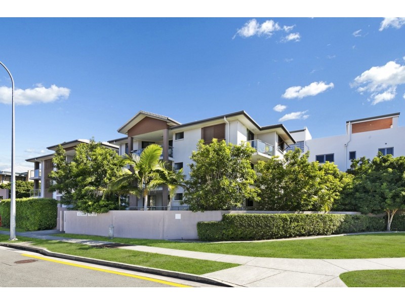 1/32 Bath Street, Labrador QLD 4215