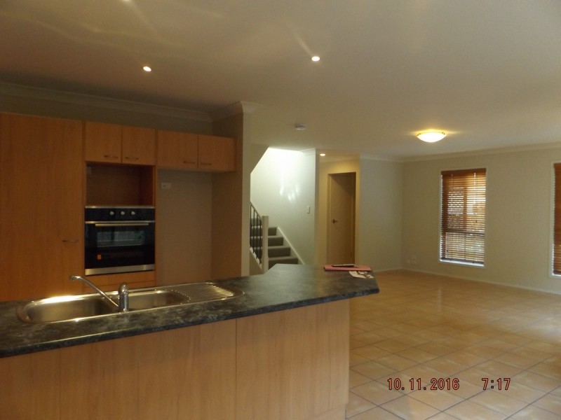 4/122 Pohlman Street, Southport QLD 4215