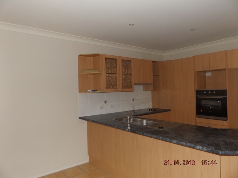 4/122 Pohlman Street, Southport QLD 4215