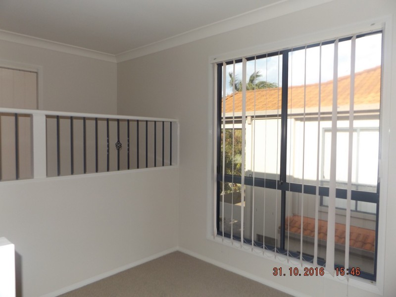4/122 Pohlman Street, Southport QLD 4215
